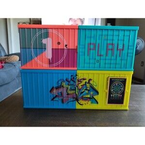 LOL Surprise Clubhouse Playset *Incomplete*